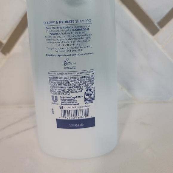 Dove clarify and hydrate shampoo for oil prone hair 20.4fl oz - Picture 3 of 3